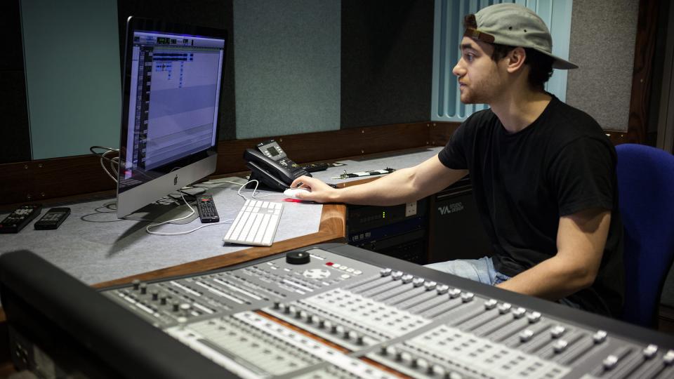 electronic music production college
